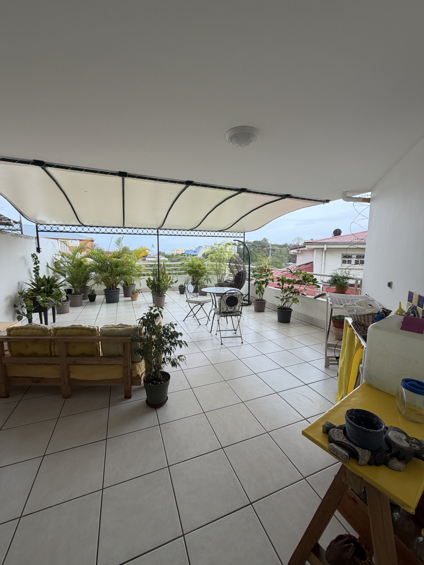 Charmant T2 avec grande terrasse Fort-de-france